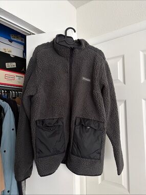 Columbia Charcoal Sherpa Fleece Jacket with Black Pocket Panels